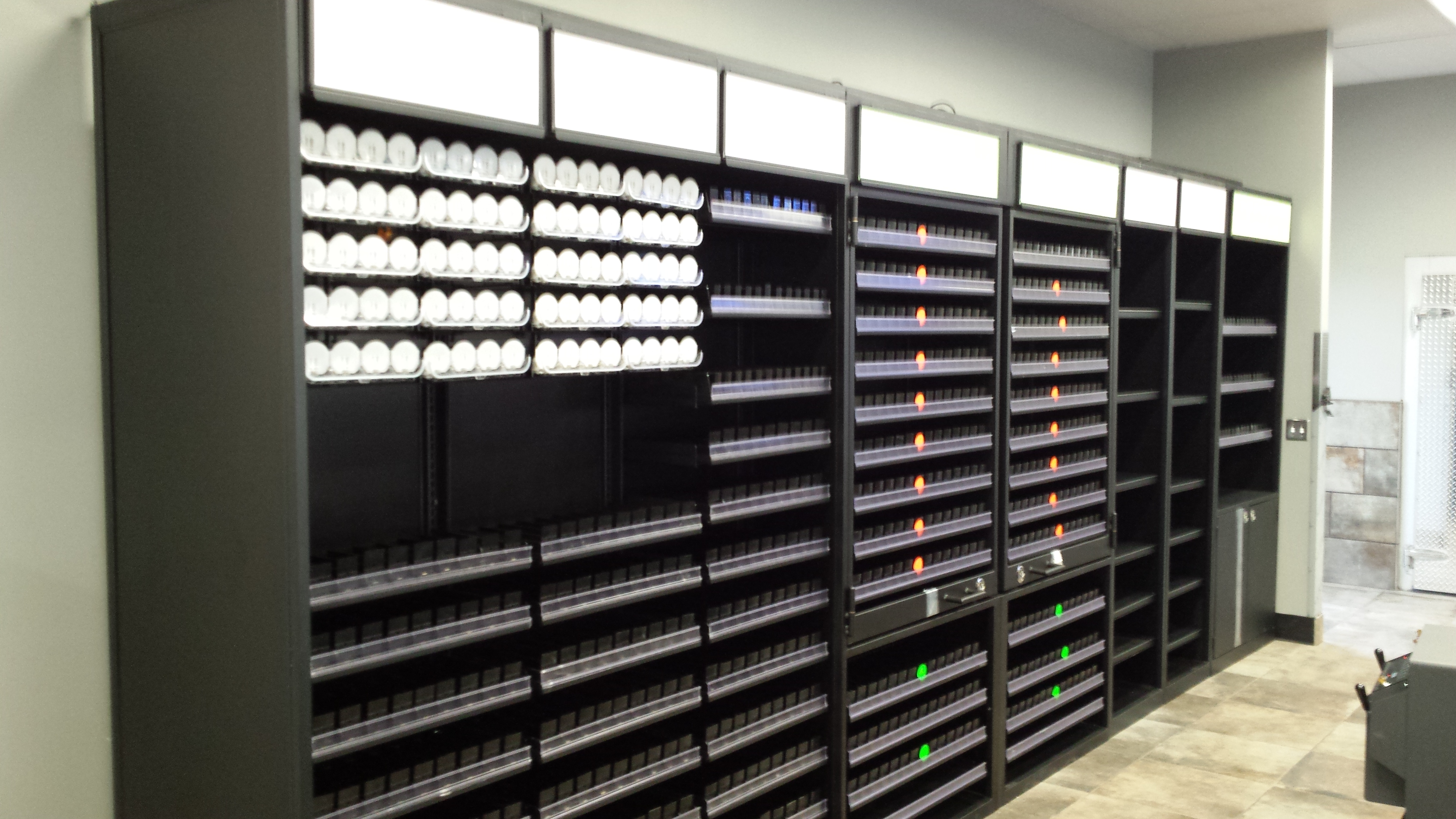 LED Header Tobacco Display Fixture features
