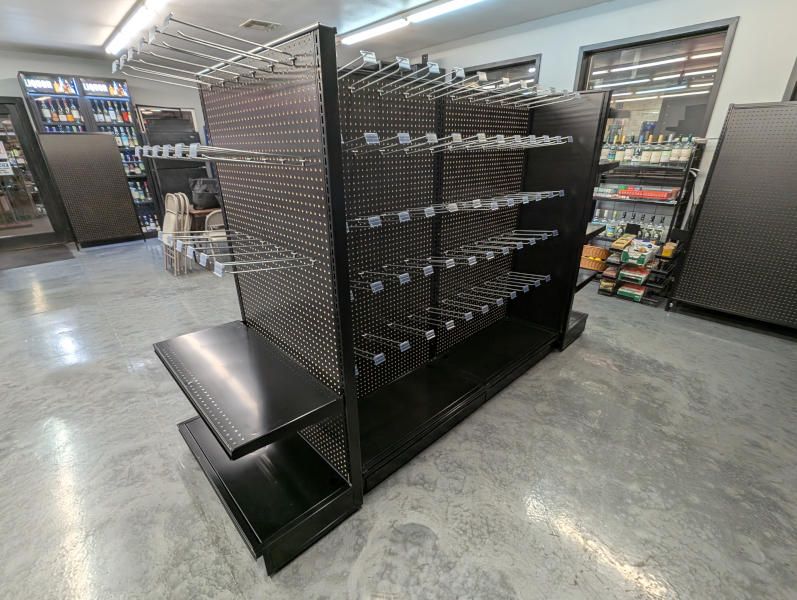 Custom Gondola Displays - Image 11