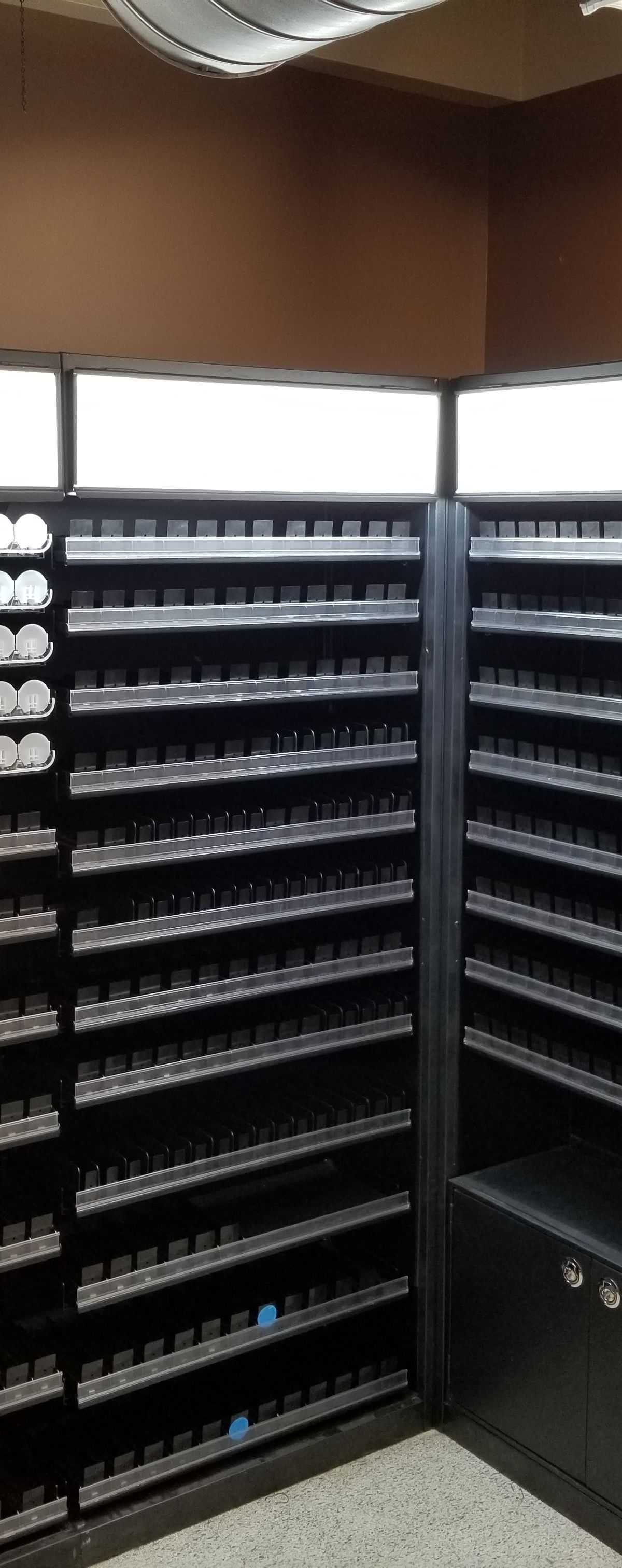 Tobacco Fixtures & Cigarette Racks - Image 14
